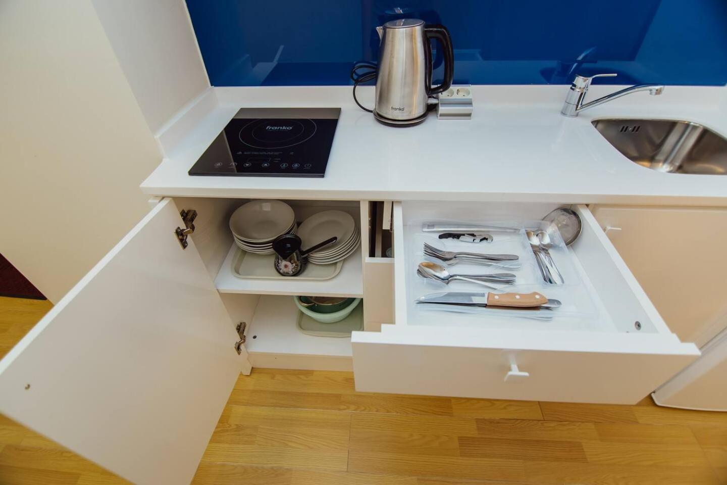 Luxury Orbi City Sea View Aparthotel バトゥーミ エクステリア 写真